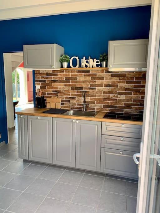 Maison Bord De Mer Dans La Petite Irlande Auderville Bagian luar foto
